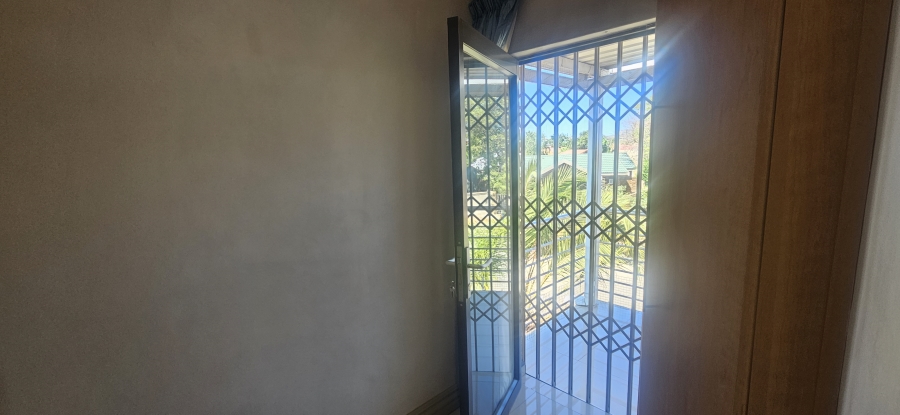 4 Bedroom Property for Sale in Roylglen Gardens Northern Cape